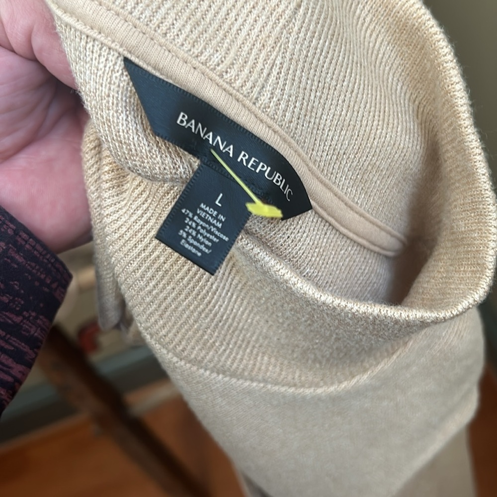 NWOT Banana Republic Light Weight Mock Neck Sweater Size Large - Picture 10 of 11